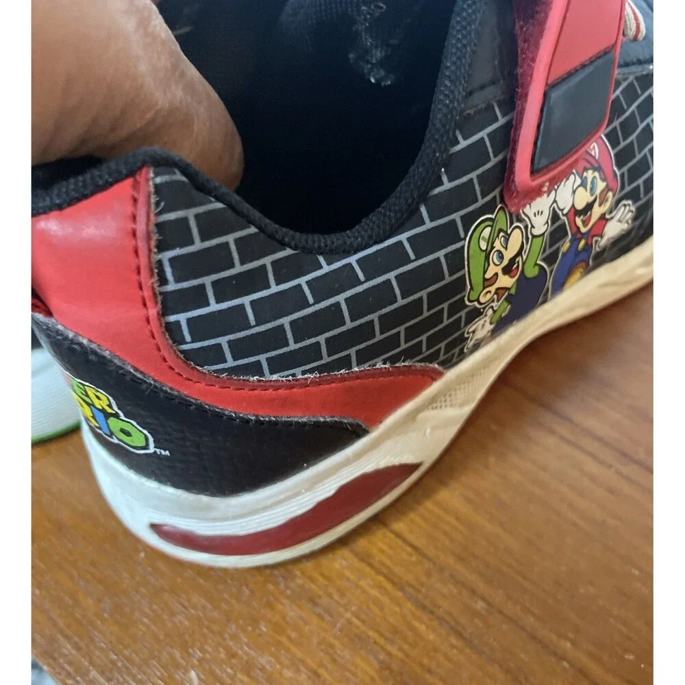 Ground Up Super Mario and Lugi Sneakers Black Green Red Black, Light Up Boys 2